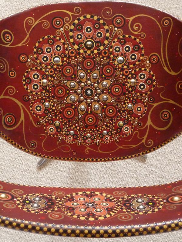 Fauteuil Bois peint et clouté